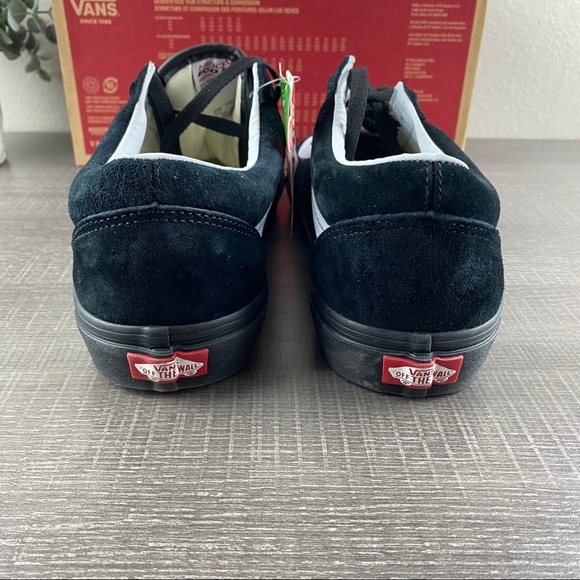 Vans Old Skool. Classic Suede shoes. New. - Picture 4 of 8